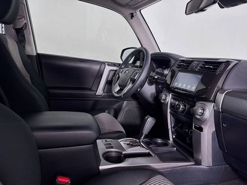 Used 2022 Toyota 4Runner SR5 image 32