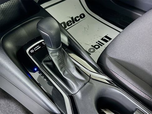 Used 2024 Toyota Corolla SE image 17