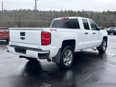 Used 2019 Chevrolet Silverado 1500 Custom image 4