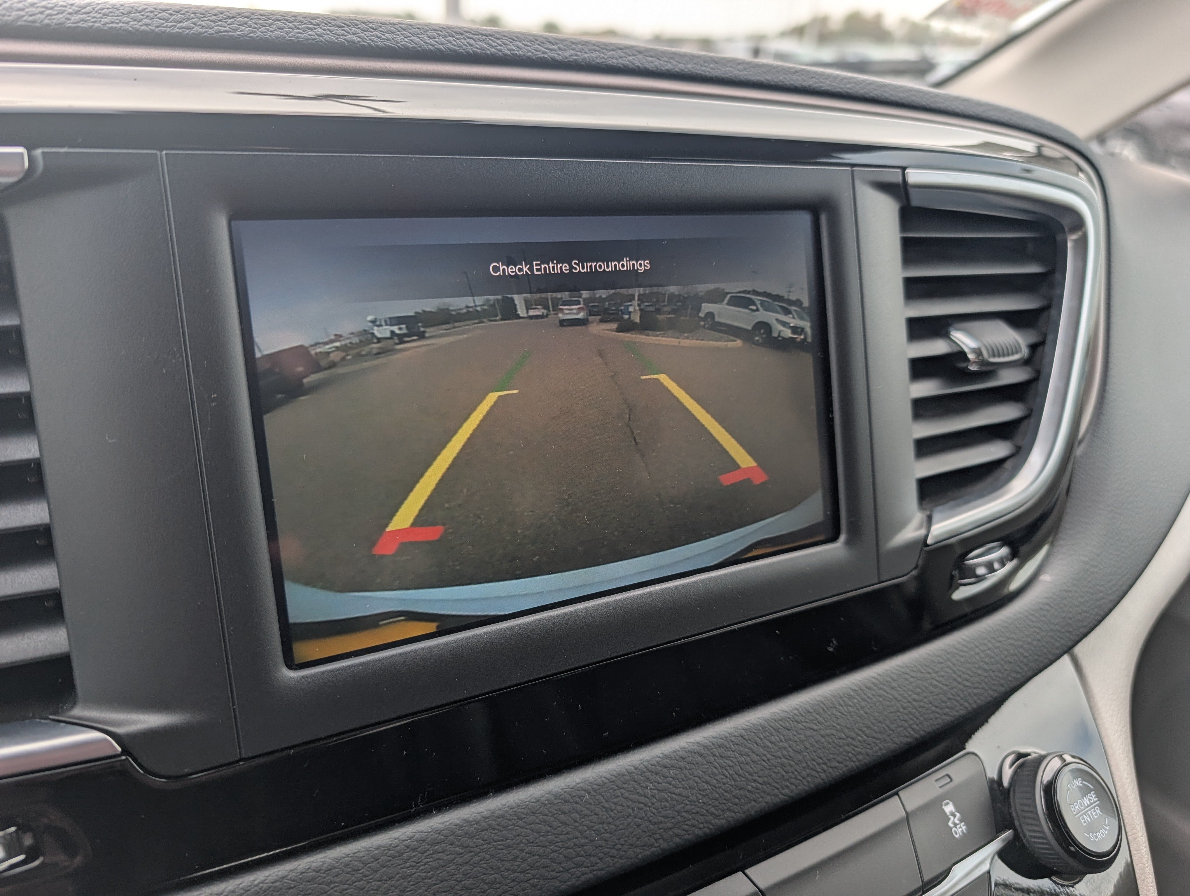 Used 2024 Chrysler Voyager LX FWD image 29