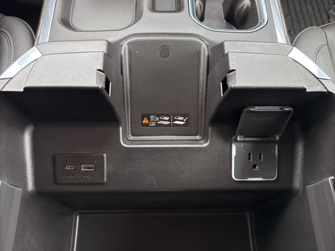 Used 2025 Chevrolet Silverado 1500 LT Trail Boss w/ Convenience Package II AWD/4WD image 42
