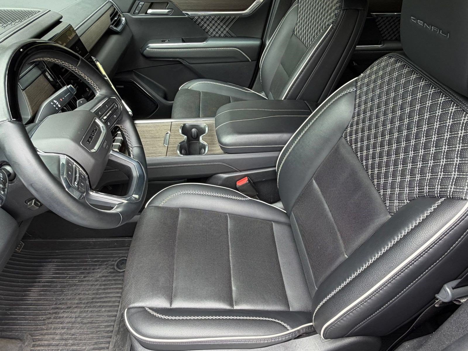 Used 2024 GMC Acadia Denali w/ Super Cruise Package AWD/4WD image 5