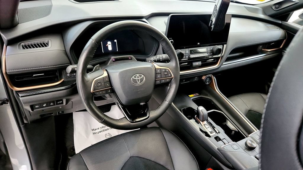 Certified 2025 Toyota Grand Highlander AWD Hybrid image 31