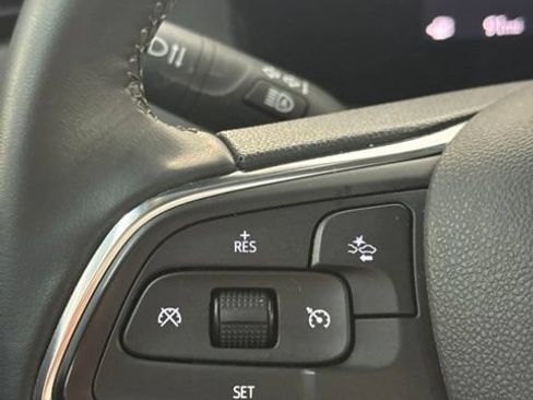 Used 2025 Buick Encore GX Sport Touring FWD image 11