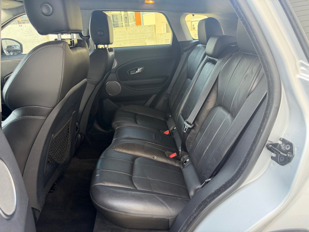 Used 2018 Land Rover Range Rover Evoque SE AWD/4WD image 20