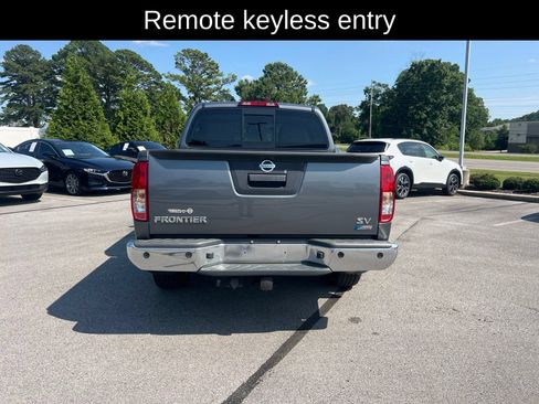 Used 2018 Nissan Frontier SV w/ Value Truck Package RWD image 4