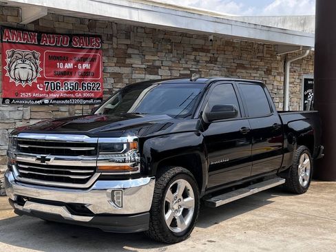 Used 2018 Chevrolet Silverado 1500 LT w/ All Star Edition RWD image 2
