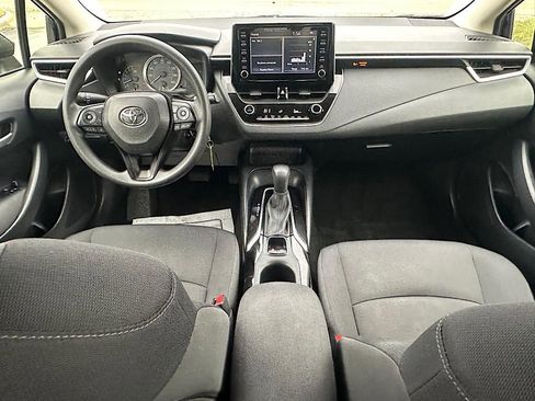 Used 2020 Toyota Corolla LE image 23