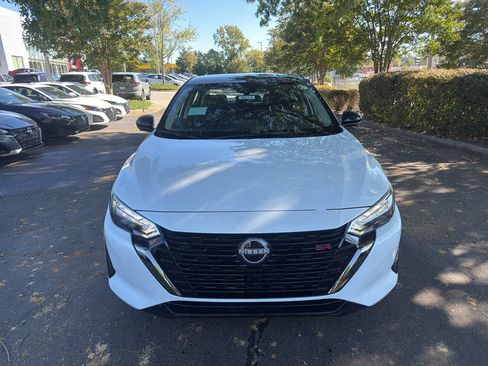 New 2025 Nissan Sentra SR image 2