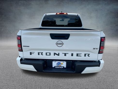 Used 2022 Nissan Frontier SV image 15