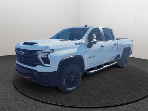 New 2026 Chevrolet Silverado 2500 LT w/ Trail Boss Package AWD/4WD image 3