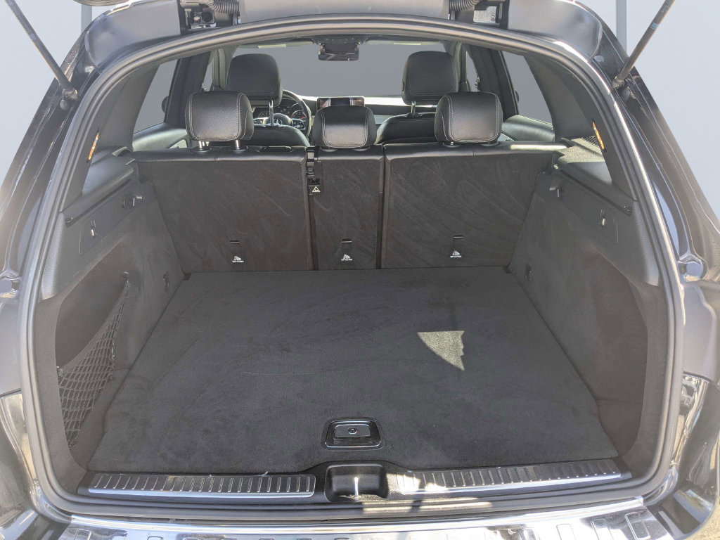 Used 2020 Mercedes-Benz GLC 300 image 17
