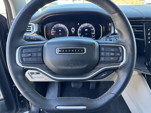 Used 2022 Jeep Wagoneer Series II w/ Rear Seat Video Group 1 image 11