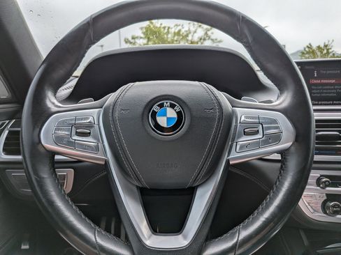 Used 2019 BMW 750i xDrive w/ Executive Package AWD/4WD image 14