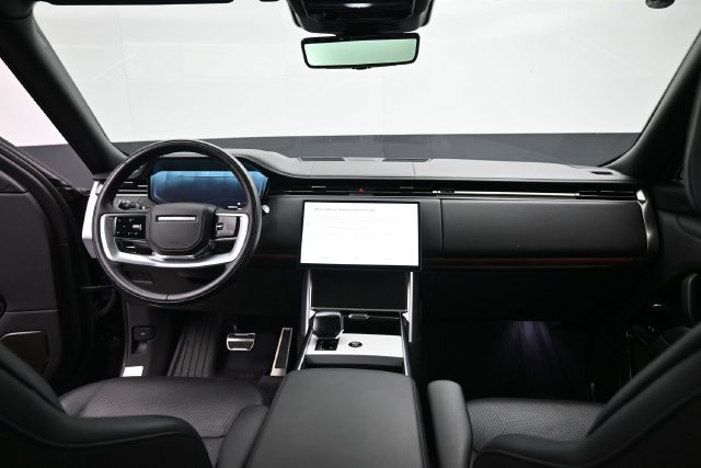 Used 2024 Land Rover Range Rover SV AWD/4WD image 27