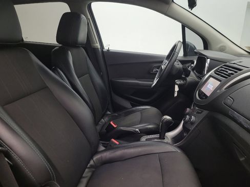 Used 2016 Chevrolet Trax LT w/ LT Convenience Package FWD image 21