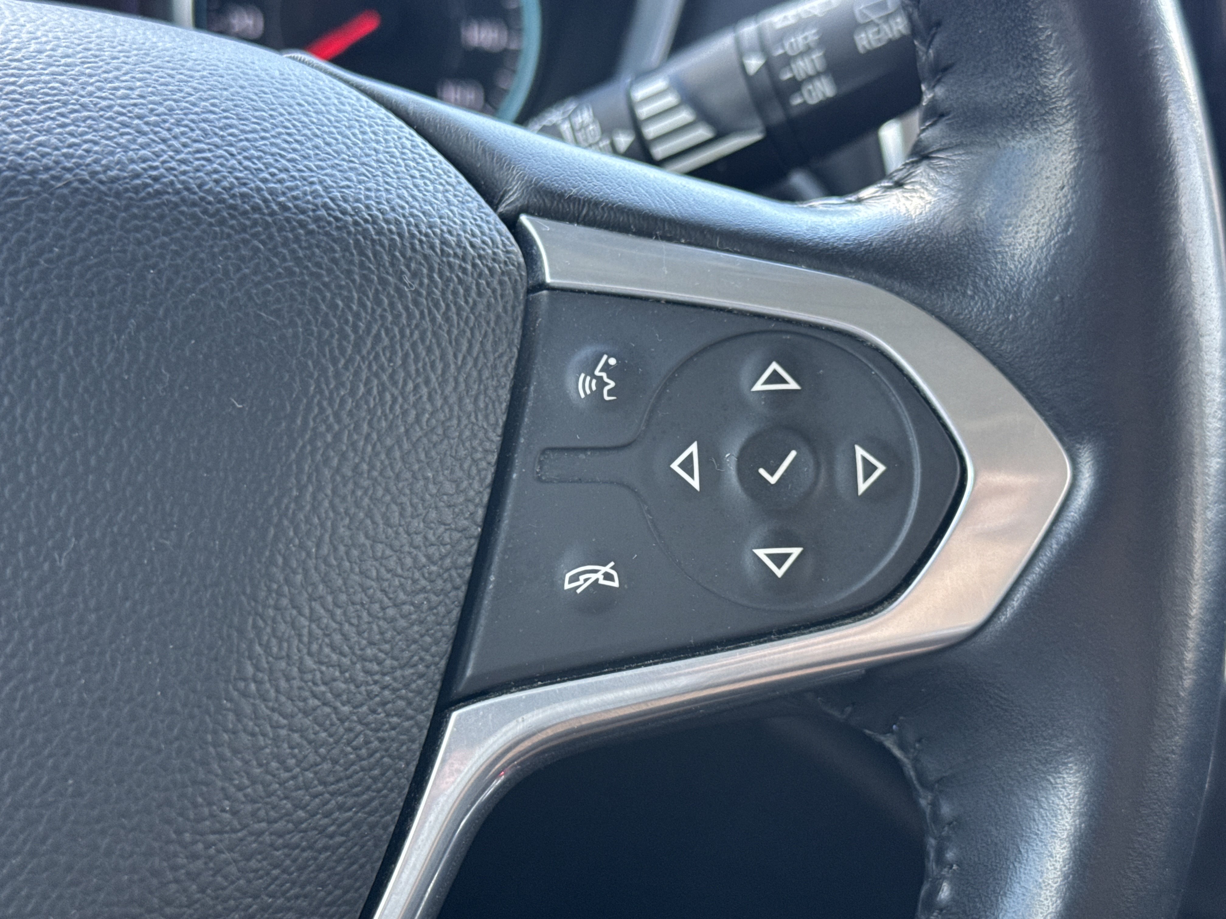 Used 2021 Chevrolet Traverse RS AWD/4WD image 17