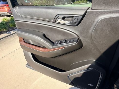 Used 2019 GMC Yukon XL SLE w/ Convenience Package image 24