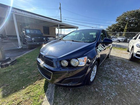 Used 2015 Chevrolet Sonic LT image 1