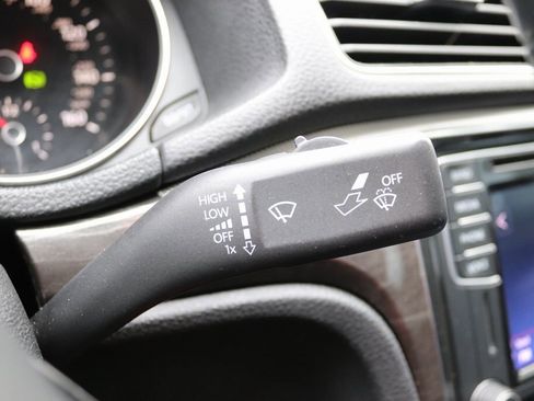 Used 2016 Volkswagen Passat 1.8T SE image 7