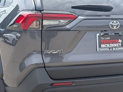 Used 2025 Toyota RAV4 XLE w/ Convenience Package FWD image 7