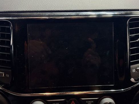 Used 2020 Jeep Grand Cherokee Altitude image 12