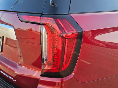 Certified 2024 GMC Yukon Denali w/ Advanced Technology Package AWD/4WD image 13