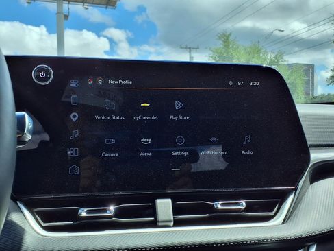 Used 2025 Chevrolet Equinox LT FWD image 21