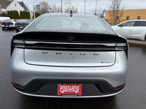 New 2026 Toyota Prius Plug-In Hybrid image 8