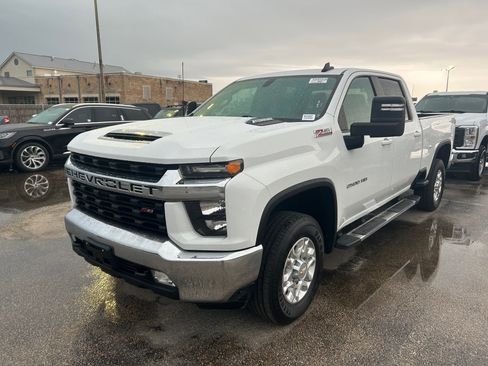 Used 2023 Chevrolet Silverado 2500 LT w/ Convenience Package image 17