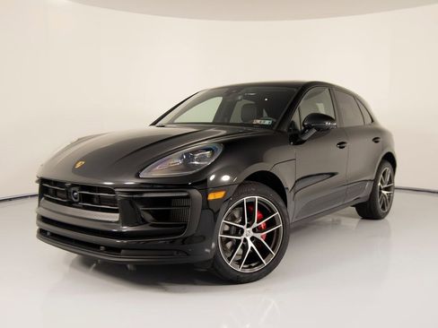 New 2026 Porsche Macan S image 1
