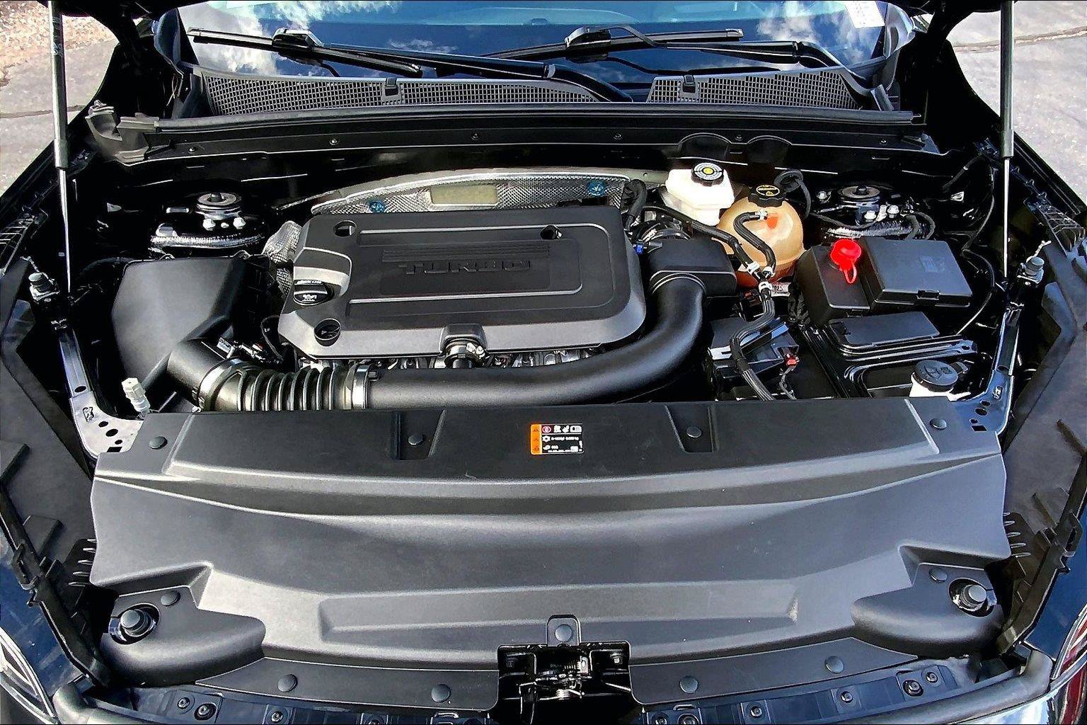 Used 2025 Buick Envision Preferred AWD/4WD image 10
