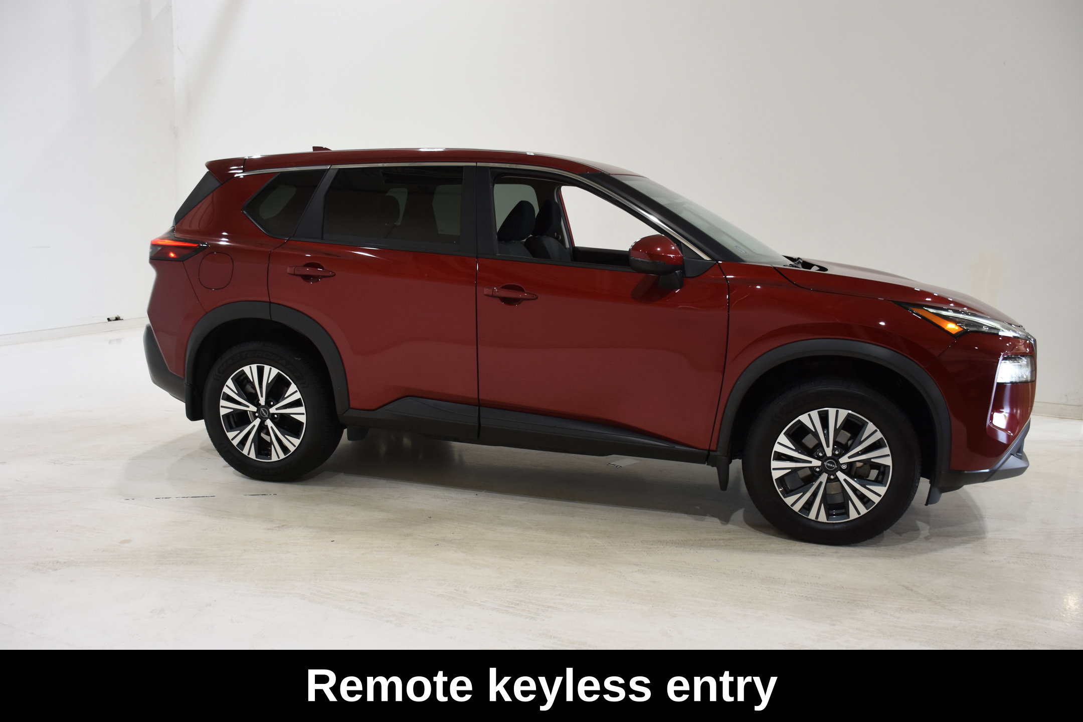 Used 2022 Nissan Rogue SV AWD/4WD image 3