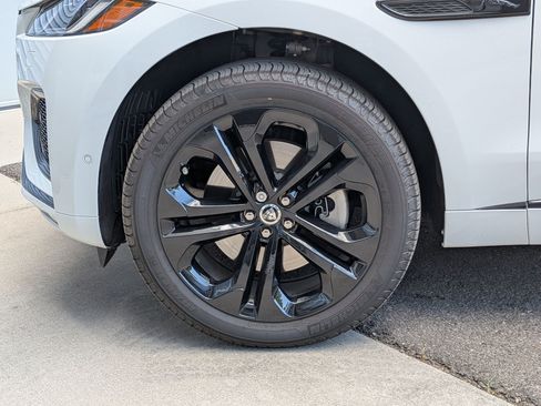 Used 2026 Jaguar F-PACE R-Dynamic S AWD/4WD image 13