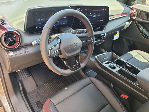 New 2026 Chevrolet Equinox RS w/ LPO, Floor Liner Package image 13