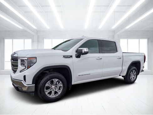 Used 2025 GMC Sierra 1500 SLT AWD/4WD image 7