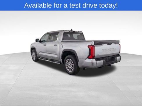 Used 2022 Toyota Tundra SR5 w/ SR5 Convenience Package image 3