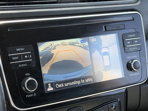 Used 2019 Nissan Leaf SL w/ SL Technology Package FWD image 7