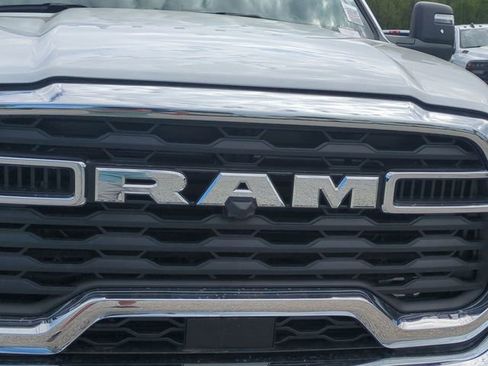 New 2026 RAM 5500 Tradesman w/ Chrome Appearance Group AWD/4WD image 40