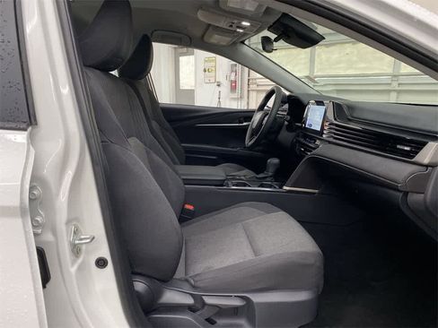 Used 2025 Toyota Camry LE image 20