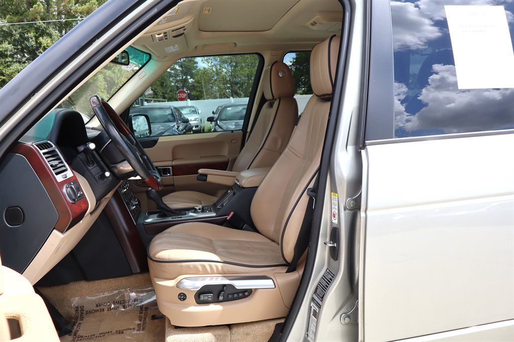 Used 2011 Land Rover Range Rover HSE LUX AWD/4WD image 15