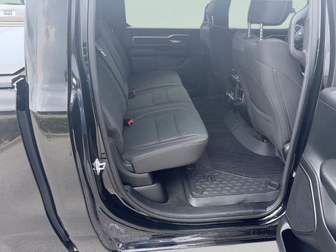 Used 2019 RAM 1500 Big Horn AWD/4WD image 11