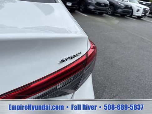 Used 2022 Honda Civic Sport image 6