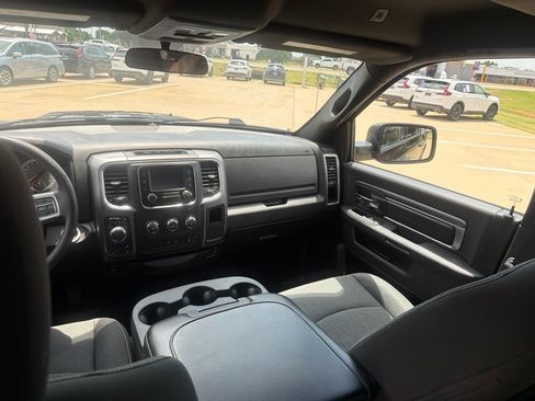 Used 2024 RAM 1500 Warlock AWD/4WD image 30