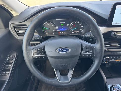 Used 2021 Ford Escape SE image 11