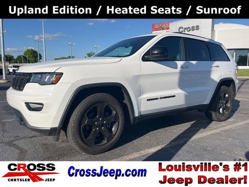 Used 2018 Jeep Grand Cherokee Laredo AWD/4WD image 1