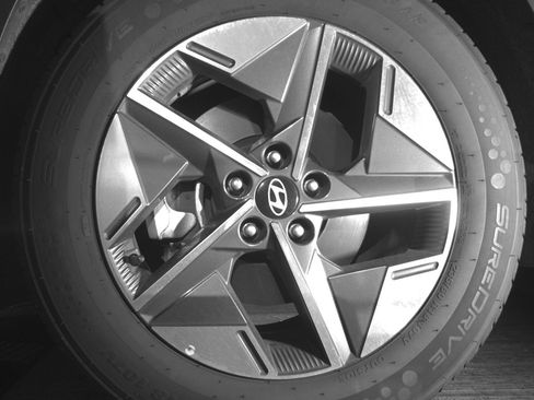 Used 2025 Hyundai Tucson SEL FWD image 12