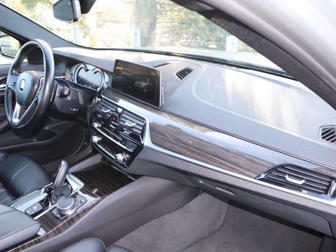 Used 2017 BMW 530i image 19