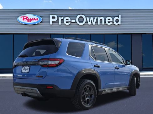 Used 2023 Honda Pilot TrailSport image 7