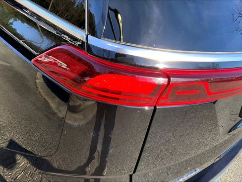 Used 2022 Kia Carnival SX Prestige image 27